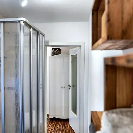 A - Parken, Stilvoll, Modern&cozy Im Zentrum Von Apartment