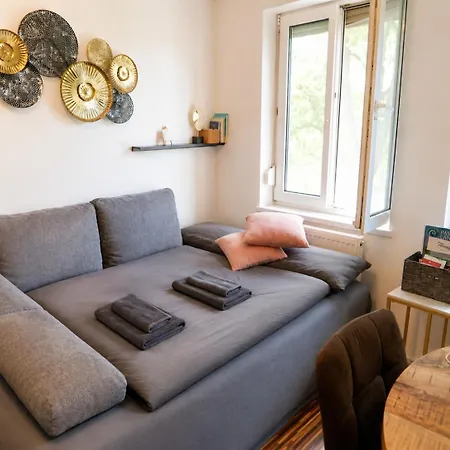 A - Parken, Stilvoll, Modern & Cozy Im Zentrum Von * פסאו