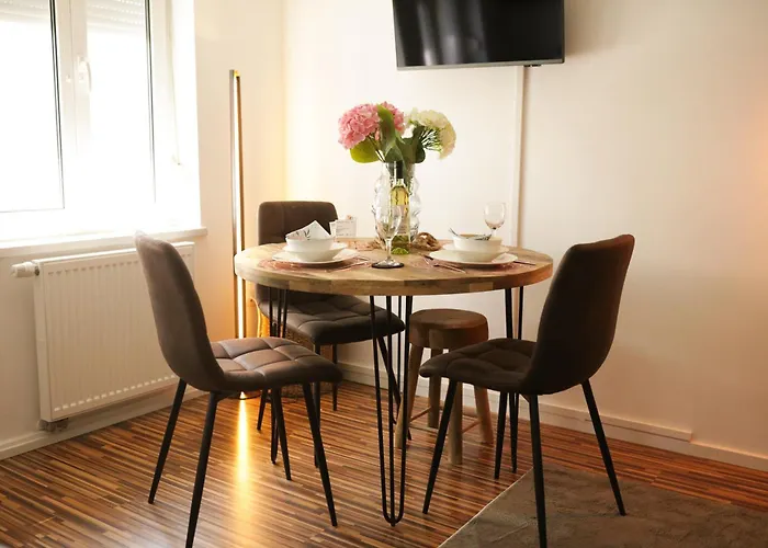 A - Parken, Stilvoll, Modern & Cozy Im Zentrum Von